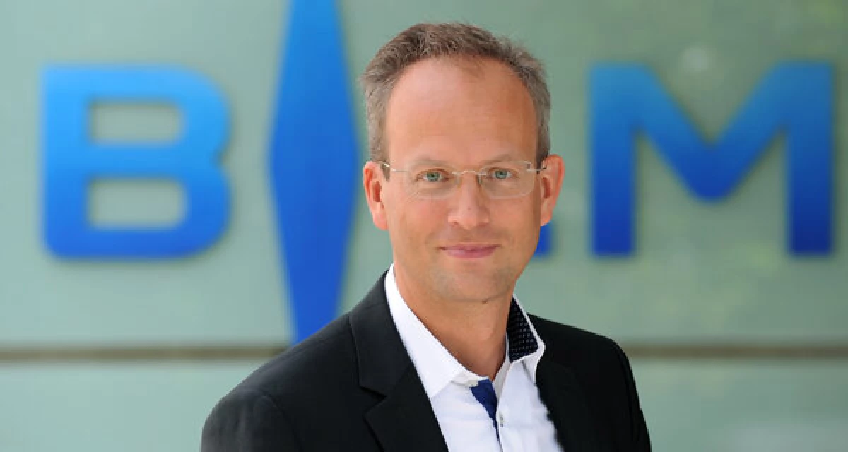Dr. Thorsten Schmiege, Präsident der Bayerischen Landeszentrale für neue Medien (BLM)